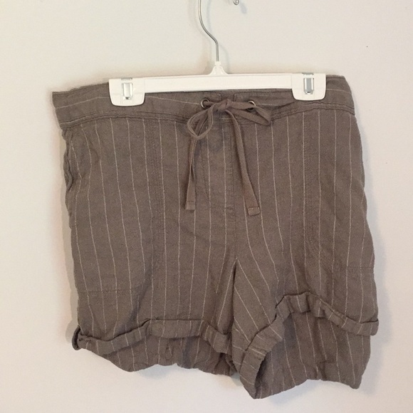 Adorable Striped Linen Shorts - Picture 1 of 5